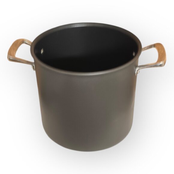 All Clad Non-Stick 8 Qt Stock Pot with Hard Anodized Aluminum - LID NOT INCLUDED - Picture 12 of 16